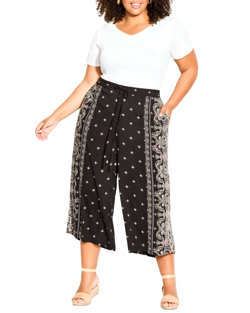 Plus size model wearing  by Avenue | Dia&Co | dia_product_style_image_id:188387